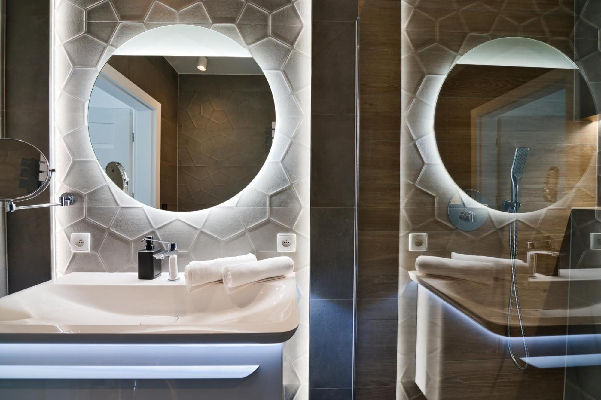 Dom Z Basenem I Jacuzzi Do 10 Osob Zator Willa Luxhouse Exterior photo